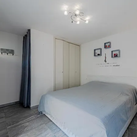 Les Cabestans 1-2-3-5 By Interhome